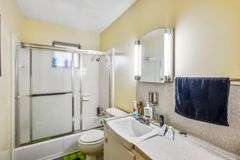 Multiple Property Real Estate Auction - 4 Unit Apartment, 6 Unit Apartment, 3 Vacant Lots