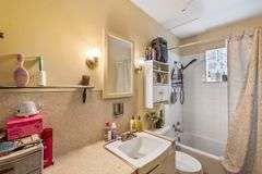 Multiple Property Real Estate Auction - 4 Unit Apartment, 6 Unit Apartment, 3 Vacant Lots