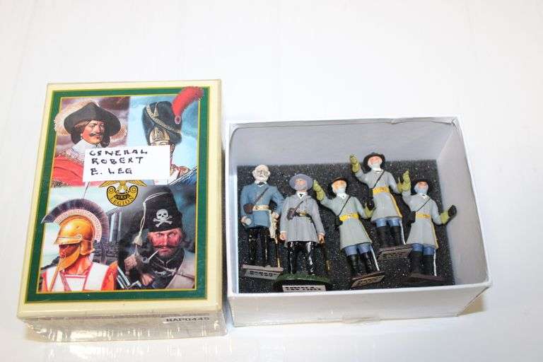Robert E. Lee Figures