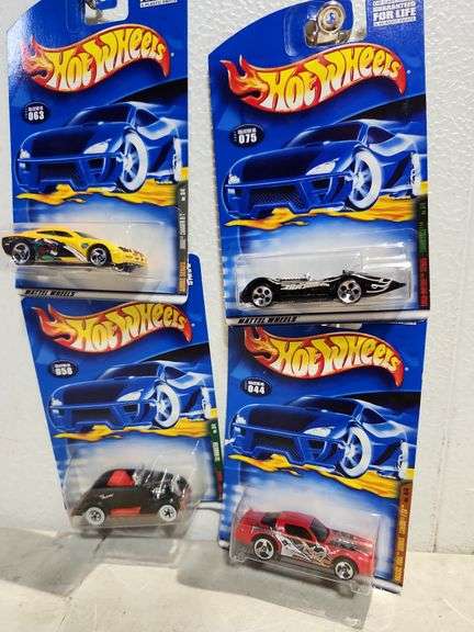 2001 Hot Wheels #44, 58, 63, 75