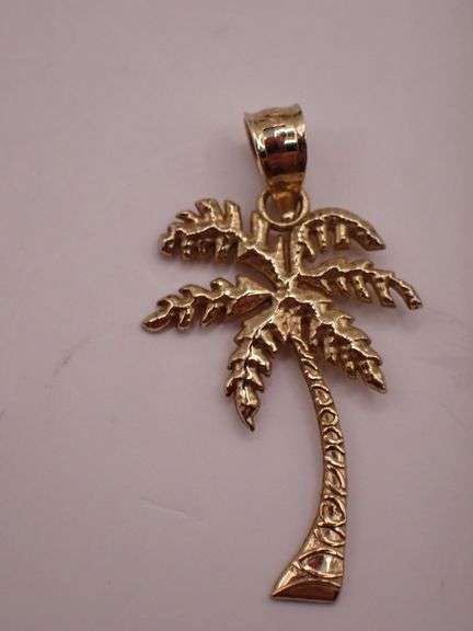 14k Gold Palm Tree Necklace Pendant .56g