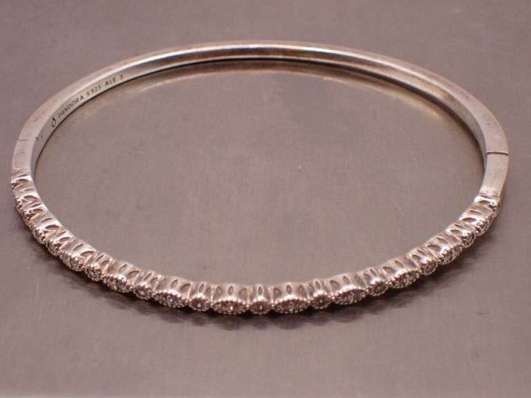 Pandora s925 ale Sterling Silver alluring brilliant bangle bracelet 12.78g
