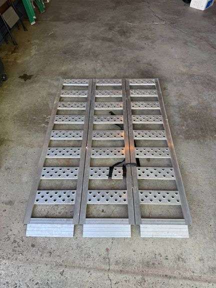 Reese Farm & Ranch Aluminum Loading Ramp