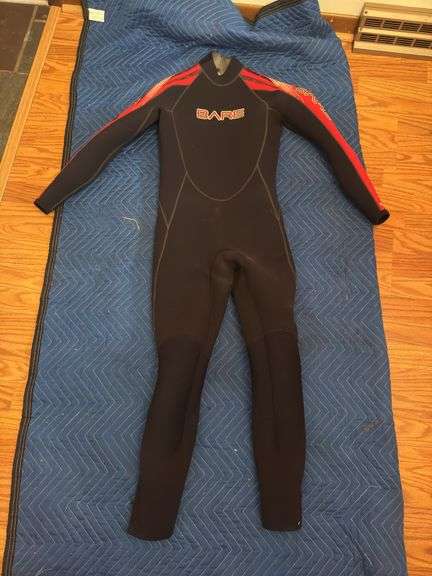 Bare 5mm Wetsuit M