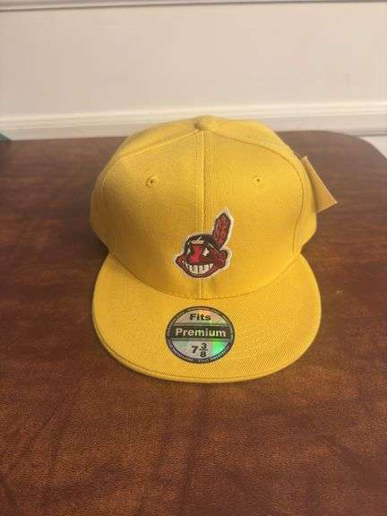 Cleveland Indians SnapBack Hat Size 7 3/8 Yellow