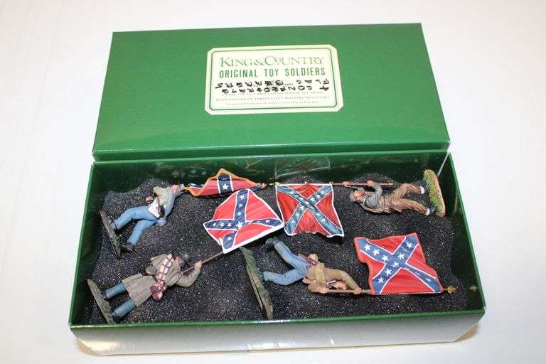 Confederate Charging Infantrymen