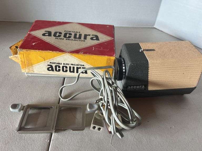 Portable Accura Slide Projector