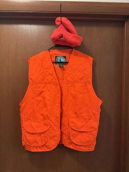 Master Sportsman Outdoor Hunting Vest Size L and Hat OS LIKE NEW