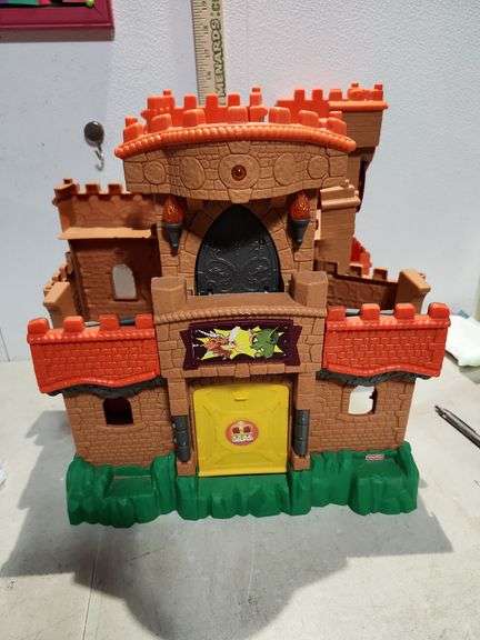 2012 Fisher Price Imaginext Eagle Talon Castle Works 15'' Tall Castle Only