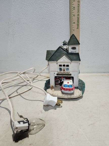 Genuine Hand Cold-Cast Resinite Stoneware By Aldon Village Firehouse W/Light