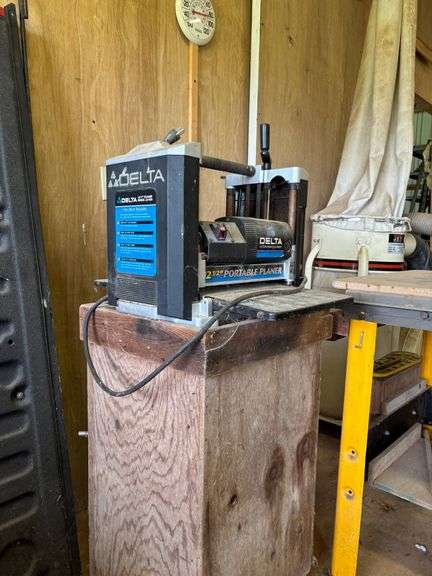 Delta Model 22-560 12 1/2-Inch Portable Planer