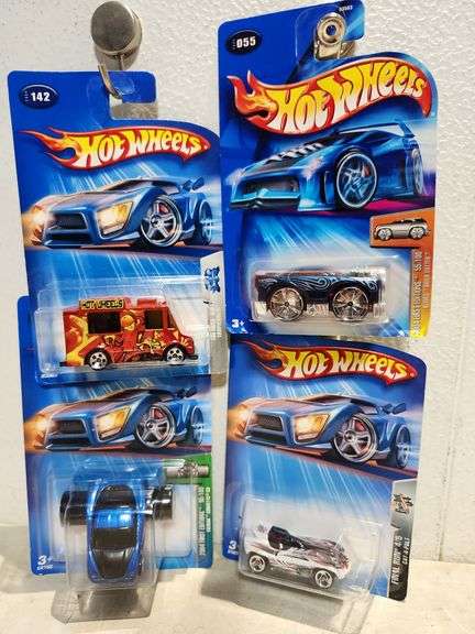 2004 Hot Wheels #95, 136, 142, 55
