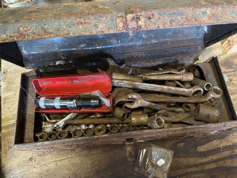 Sockets & Wrenches