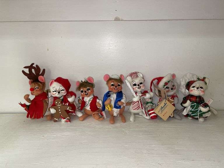 AnnaLee Collectible Dolls