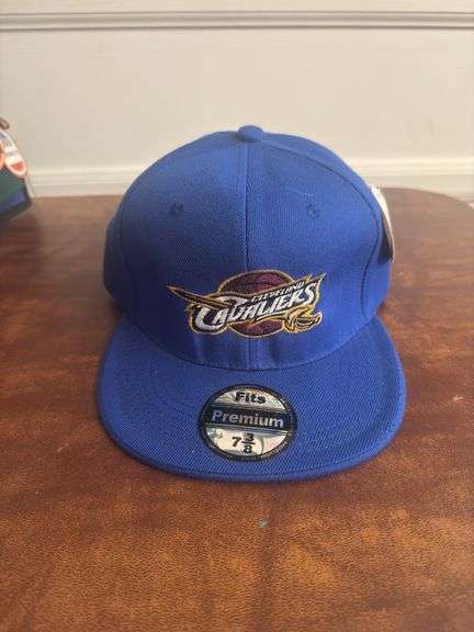 Cleveland Cavaliers SnapBack Size 7 3/8 Blue