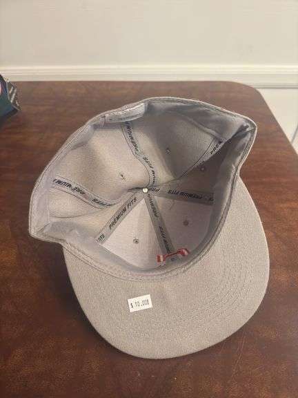 Cleveland Guardians SnapBack Size 8 Grey