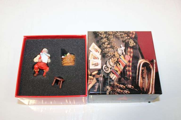 King & Country Santa Claus