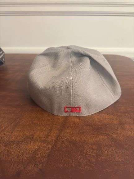 Cleveland Guardians SnapBack Size 8 Grey