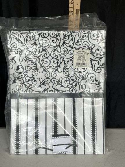 New 12 Pk Large Black/White Gift Bags