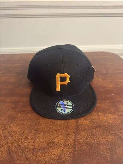Pittsburgh Pirates SnapBack Size 7 3/4 Black