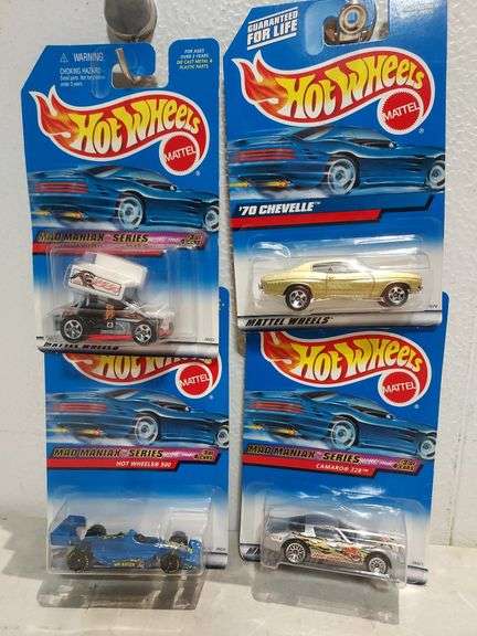 2000 Hot Wheels #17, 18, 19, 107