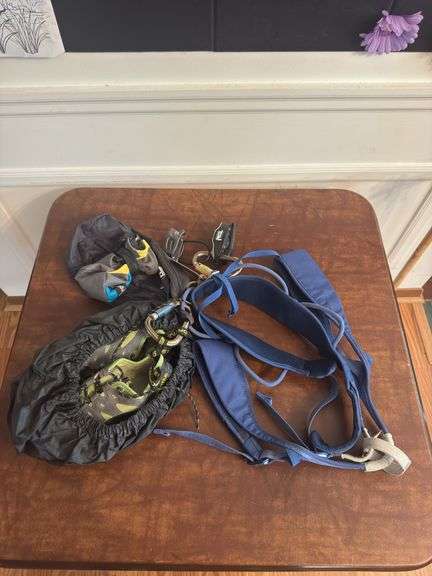 Harness Size L w/ shoes and chalk bag