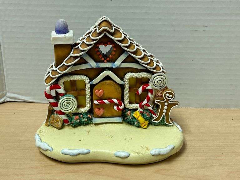 Goebel “Gingerbread Lane” Limited Edition House – 2000