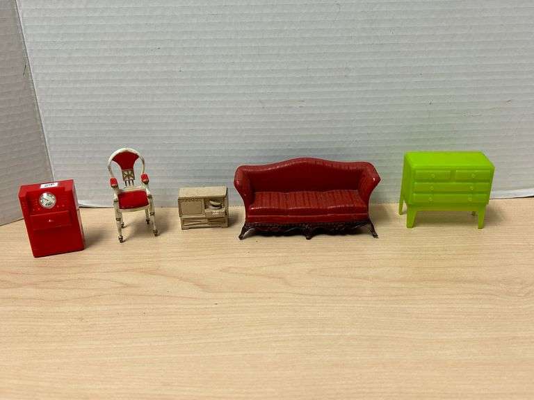 Vintage Dollhouse Furniture Lot – Renwal & Ideal Plastic Pieces