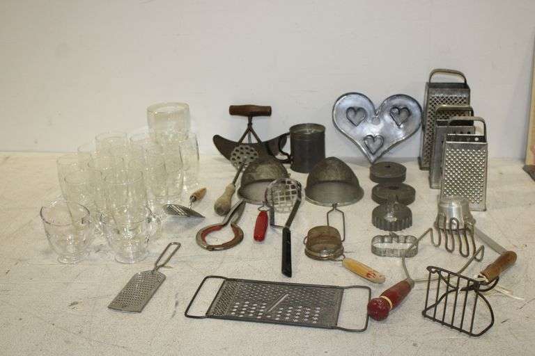 Vintage Kitchenalia & Glassware