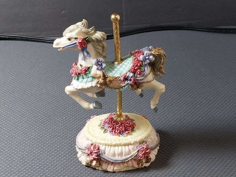 Musical Carousel Horse Figurine – Melodies County Fair Collection