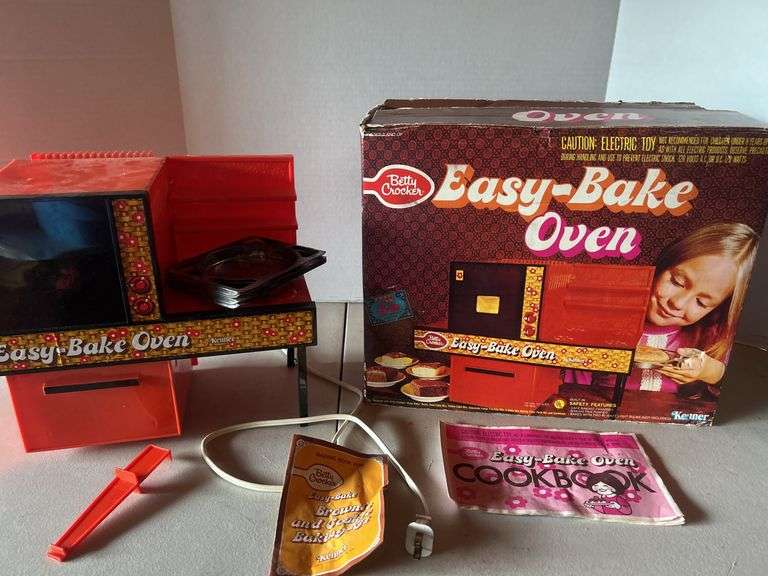 Vintage Easy-Bake Oven