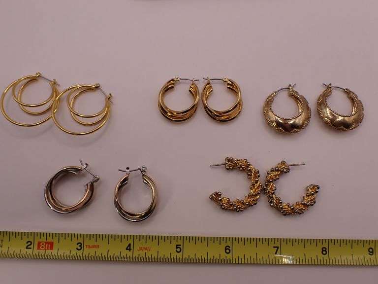 6 pair of Earrings