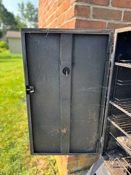 Smoky Mountain Series Great Outdoors Propane Smoker