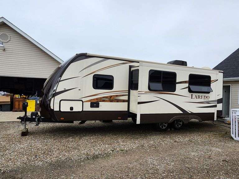 2015 Laredo 274RB Camper