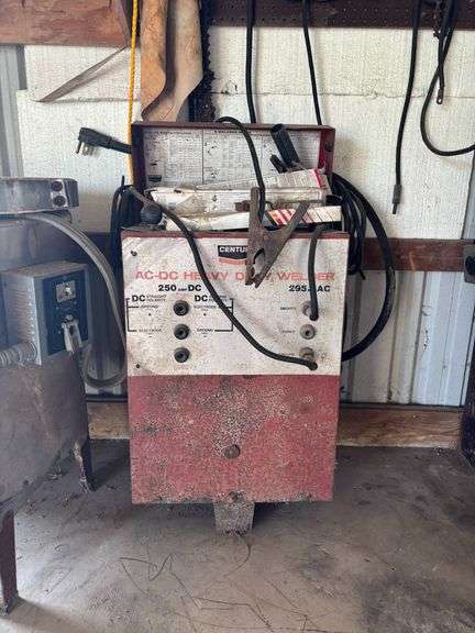 Century AC DC Heavy Duty Arc Welder Model 295 AC/250 DC