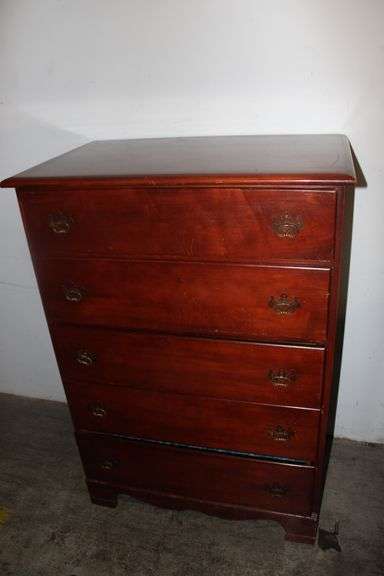 Colonial Chest of Drawers