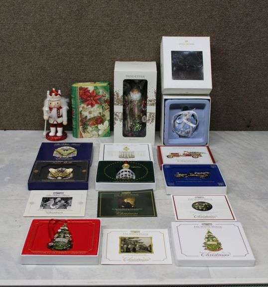 White House Historical Association Ornaments with Wedgwood and Trimsetter Items
