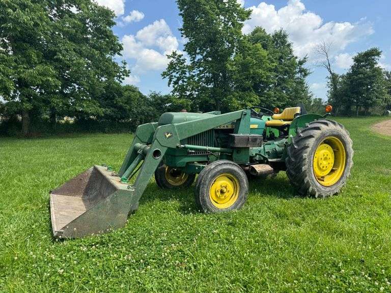 NO RESERVE - 1976 John Deere 2040 Diesel Tractor – Only 757 Hours!