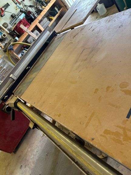 DeWalt Table Saw with Extension Table and Dust Collection System