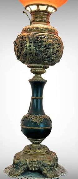 Antique  Early 19th C.  Edwardian Banquet Oil Lamp-Hand Painted