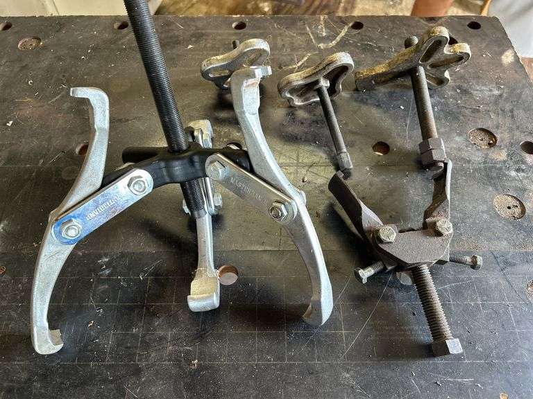 Wheel Pullers