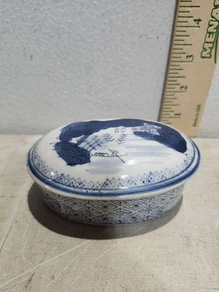 Vintage Made In China Porcelain Lidded Trinket Box 4.25" X 2.75" X 2"