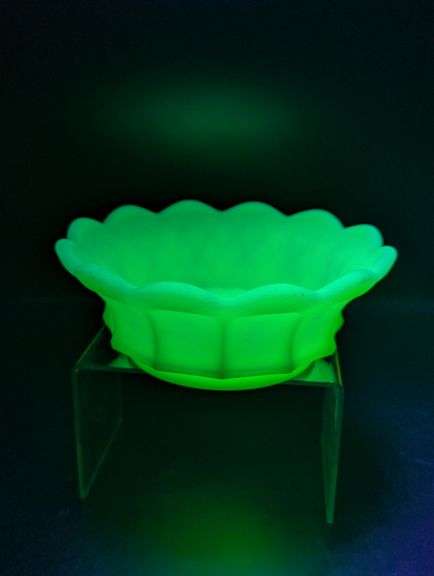 Vintage Uranium Custard Satin Bowl/Nappy Grape by Fenton