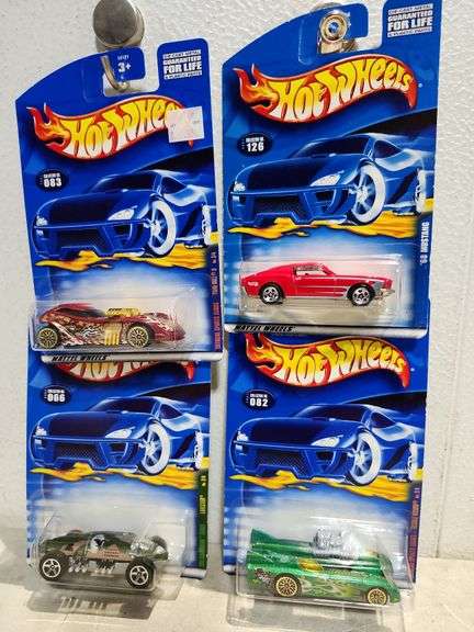 2001 Hot Wheels #66, 82, 83, 126