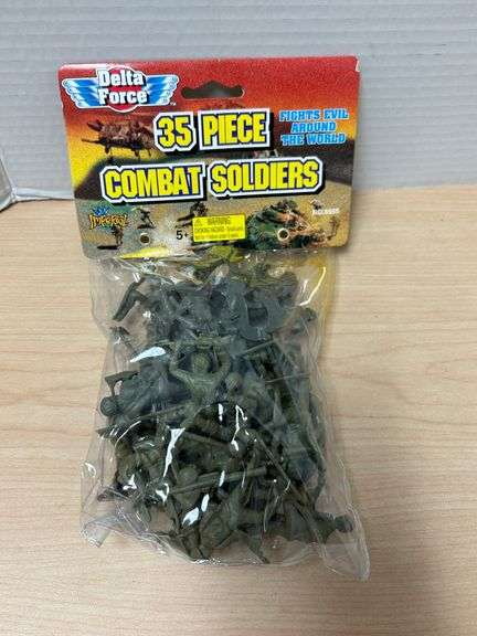 Delta Force 35-Piece Combat Soldiers – New in Package
