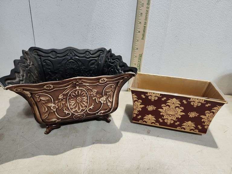 2 Metal Planters Biggest Is 5.75" X 9.75" X 9.75"