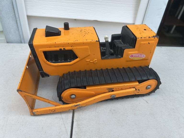 Vintage Tonka T-6 Bulldozer