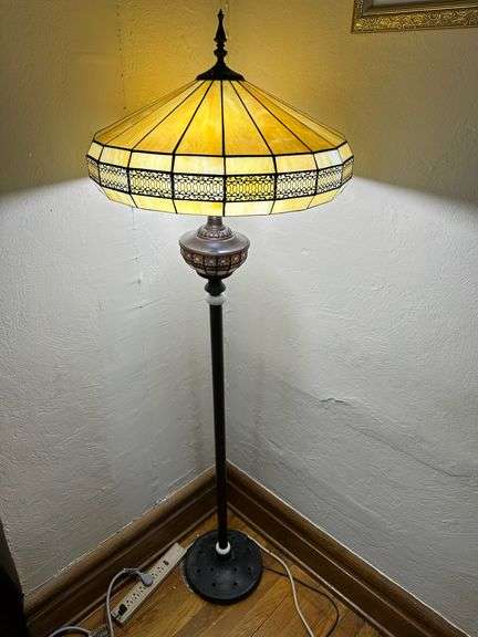 Tiffany-Style Glass Floor Lamp
