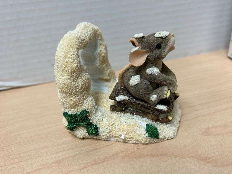 Charming Tails Figurine – “Dashing Through The Snow”