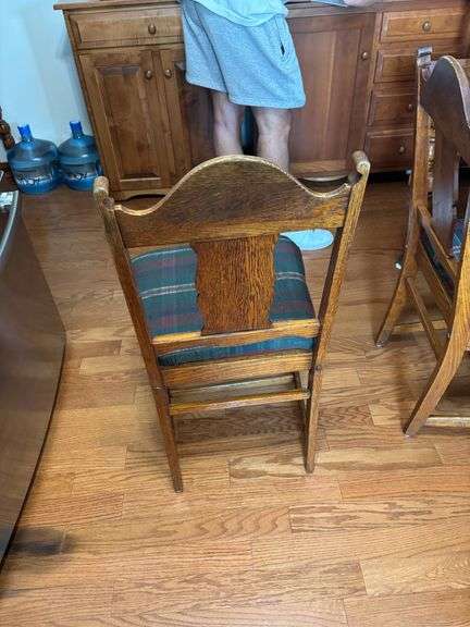 Antique Solid Oak Draw-Leaf Refectory Dining Table with Turned Legs and Scalloped Apron